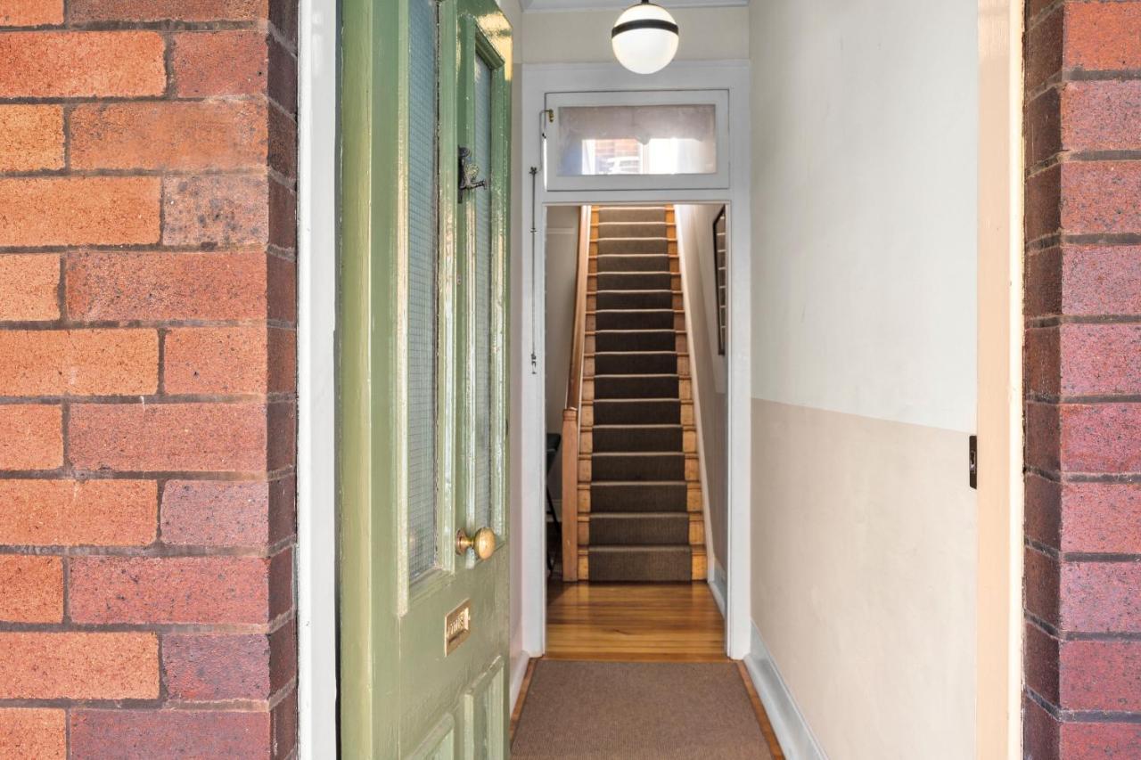 Discover The Rocks - Historical Terrace House Sydney Exterior foto